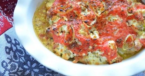 Πεντανόστιμη τηγανιά κοτόπουλο με τριμμένη φέτα και κασέρι